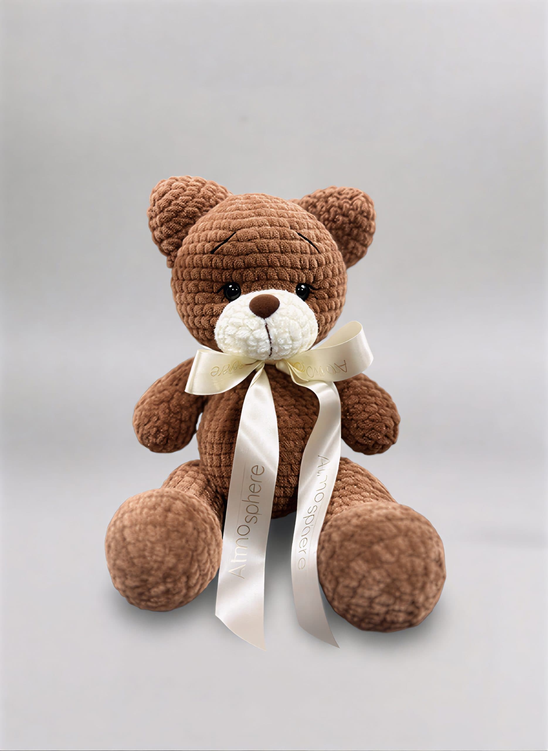 Miś Teddy ręcznie wykonany w kolorze mlecznej czekolady – 30 cm